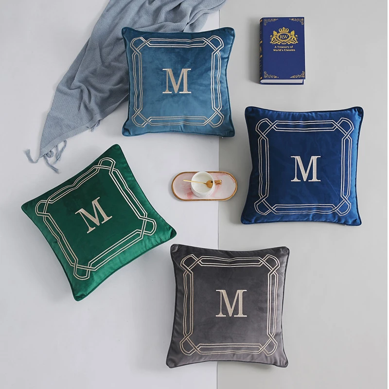 

45x45cm Light Luxury Nordic High-precision Dutch Velvet Letter M Embroidered Sofa Cushion Cover Cafe Model Bedside Pillowcase