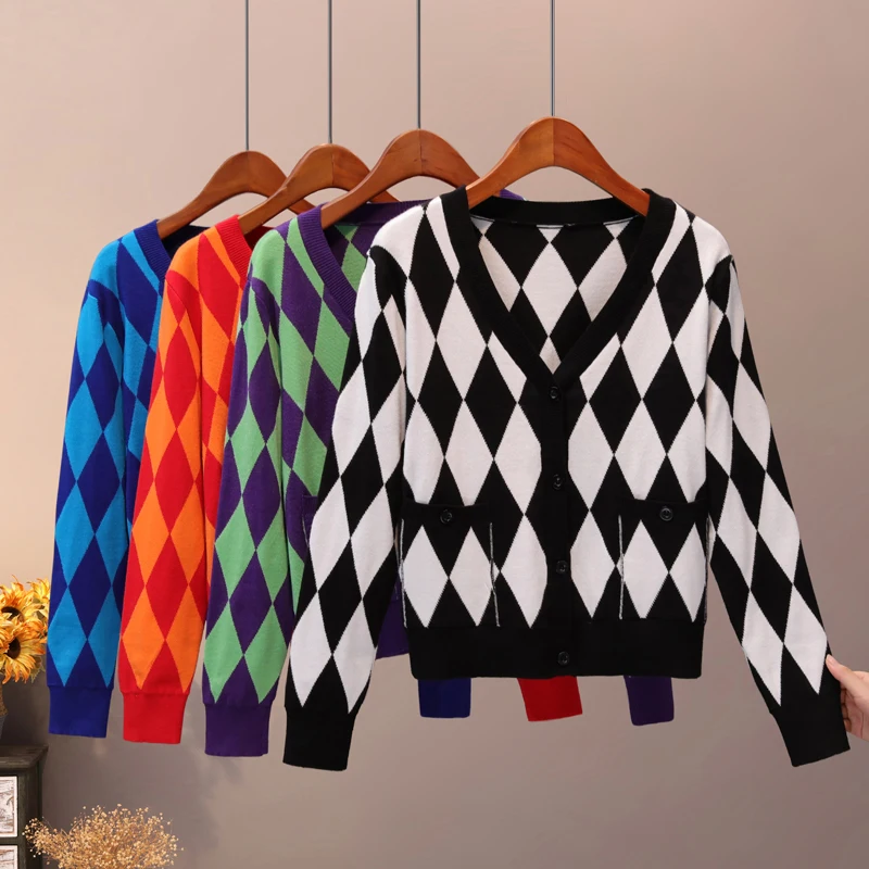 ways diamond color knitting cardigan outside during the spring and autumn outfit new v-neck long-sleeved sweater