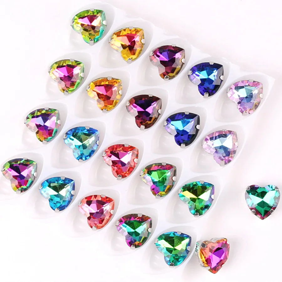 В форме сердца серебро коготь настройки 20 шт./упак. 10 мм с радужными или прозрачные стеклянные стразы цвета