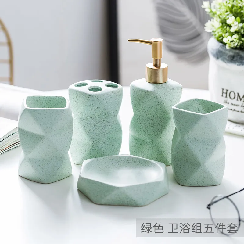 5-piece Set Простой керамический моющийся набор для ванной из 4 скандинавских держателей зубных щеток для ванной комнаты, набор из 5 предметов с бамбуковым поддоном, набор для украшения ванной комнаты - Цвет: 5-piece Set
