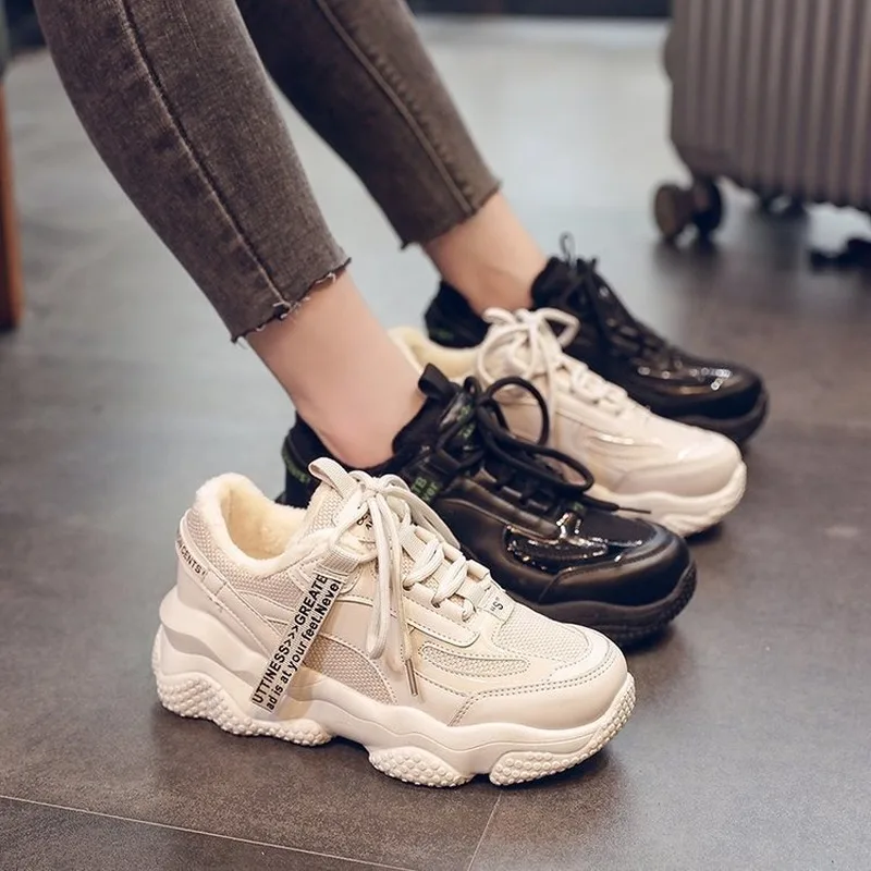 Самые модные кроссовки осень 2024. Самые модные кроссовки осень 2024. Кроссовки тренд 2023. Самые модные кроссовки осень 2024. Самые модные кроссовки осень 2024.