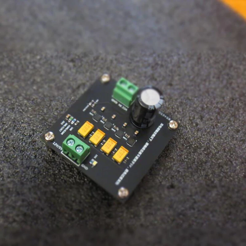 LT3045 четыре параллельных ультра низкий уровень шума линейный ...