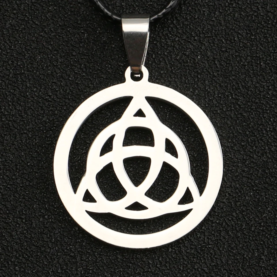 

Trinity Knot Necklace Triquetra Triqueta Celtics Knot Symbol Irish Jesus Christ Amulet Logo Silver Pendant Jewelry Men Wholesale