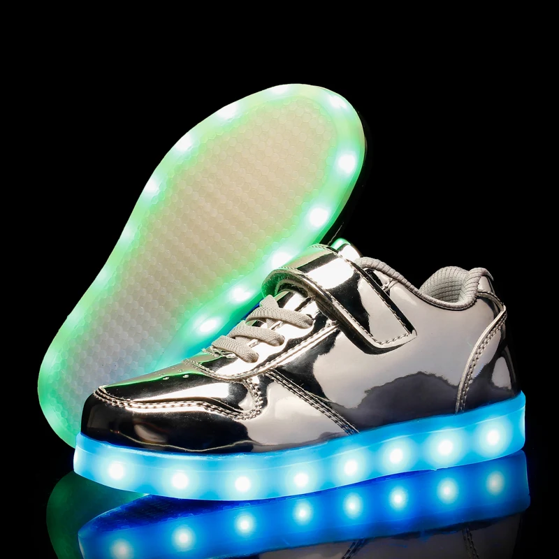 IGxx LED 라이트 업 신발 키즈 후크 & 루프 USB 충전 빛나는 LED 여자 신발 어린이 빛나는 운동 화 PU  실버