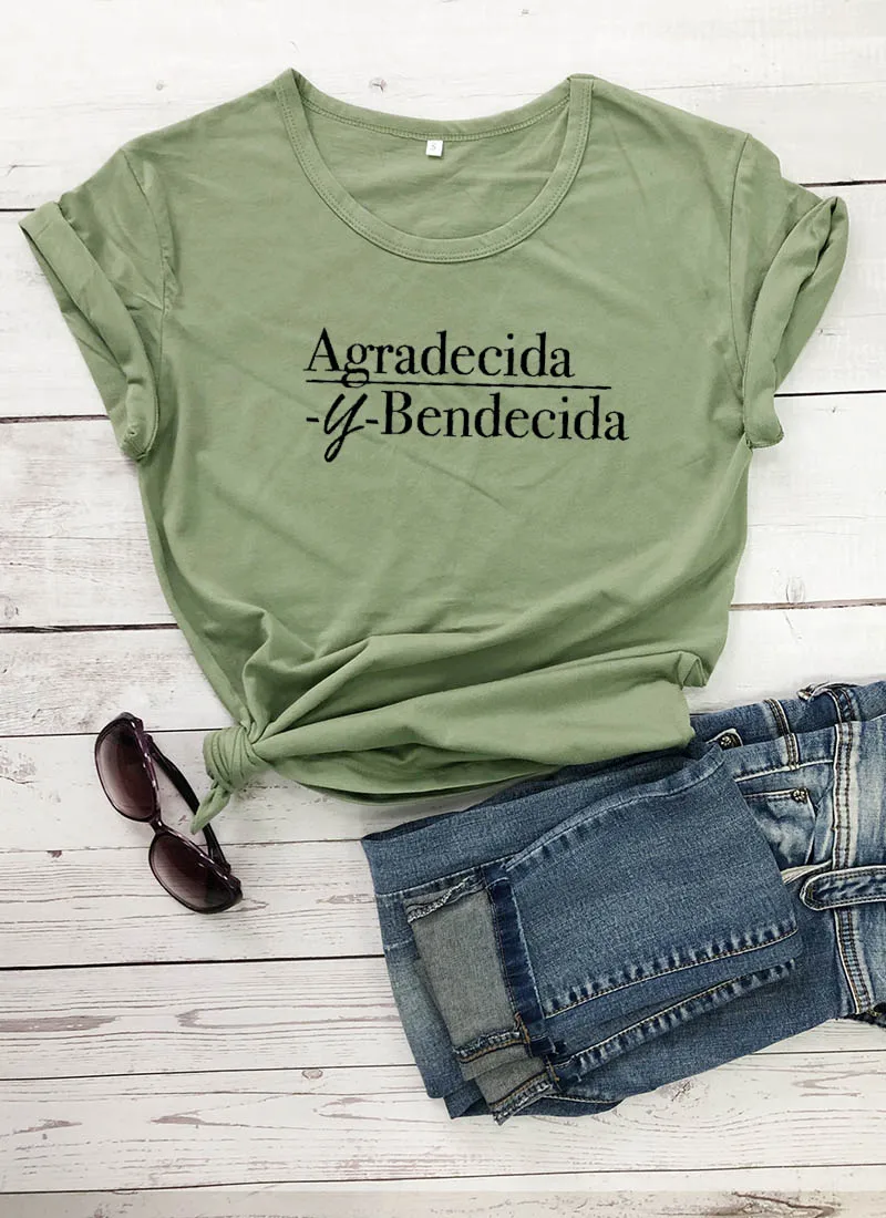 olive-black text Agradecida Y Bendecida/Новое поступление, женская летняя забавная Повседневная футболка из хлопка, испанские рубашки, милые рубашки с рисунком - Цвет: olive-black text