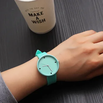 

Quartz Watch Females Fashion Casual Wristwatch Women Korean Style Cute Ladies Watch Leather Strap Clock Gift montre femme 2020