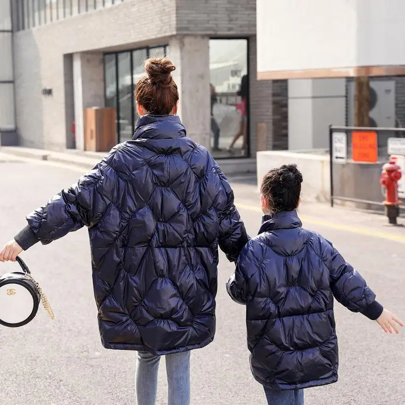 Пуховики для мамы и дочки; модная куртка для мамы и дочки; пальто для девочек и женщин; одежда для всей семьи