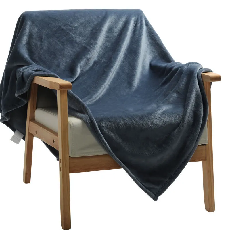 

Skin-friendly Coral Velvet Sofa Bed Blanket Modern Multipurpose Home Office Travel Nap Blanket Soft Warm Small Cover Blanket