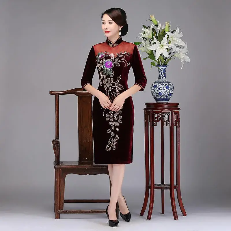 Сексуальная перспектива леди Qipao Новинка ручной работы бисер китайское платье плюс размер 3XL-4XL Cheongsam нобелевая официальная Вечеринка Vestidos - Цвет: Burgundy Short