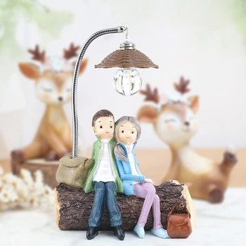 

1PCS Couple Character Ornaments With LED Light Resin Crafts For Home Garden Decor Creative Boys And Girls Night Lamp