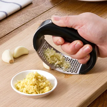 

Garlic Press Household Manual Garlic Press Device Press Squeezer Handheld Ginger Garlic Tools Easy Operate Kitchen Accessories