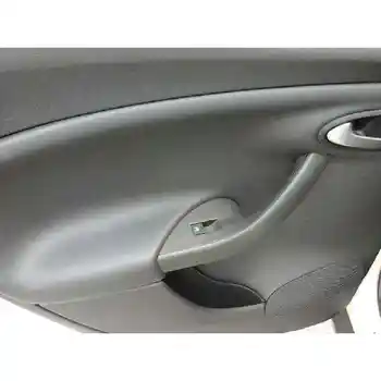 

REAR WINDOW LEFT SEAT ALTEA XL (5P5)