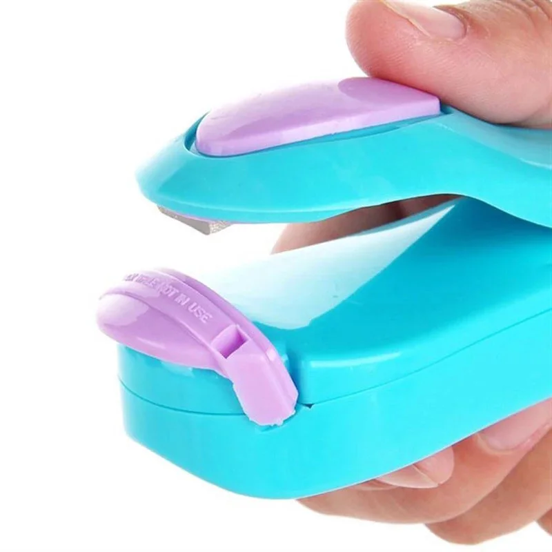 Mini Electric Heating Press Flat Irion Portable Easy Operation Handy Capper Clip Sealer Machine For Food Storage