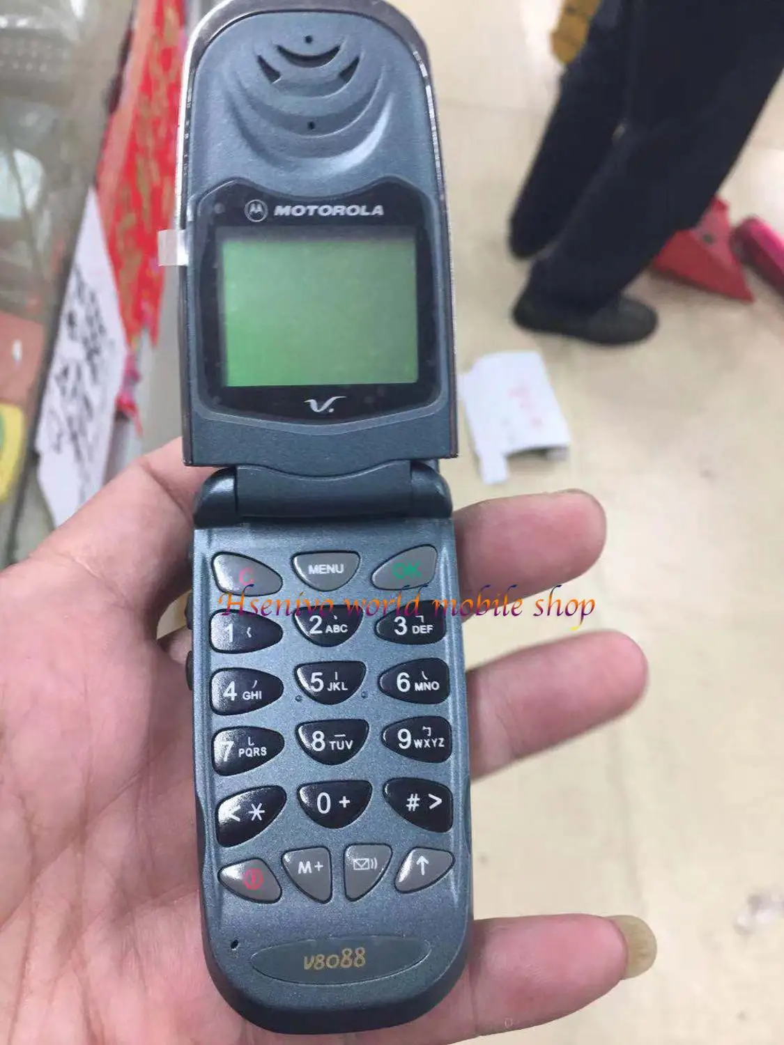 V8088 100% Original Unlocked phone Motorola Flip V8088 Mobile phone one year warranty +free shipping