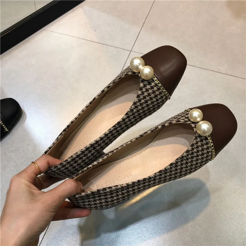 

Woman Crystal Flat Shoes Pearls Rhinestone Loafers Women Patent round Toe Check pattern Sweet Flats Spring Shoes J15-31