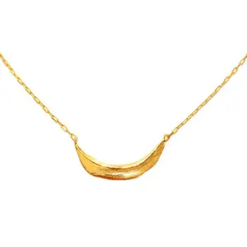 

Savi Minimalist cold wind gilded crescent moon choker short necklace female