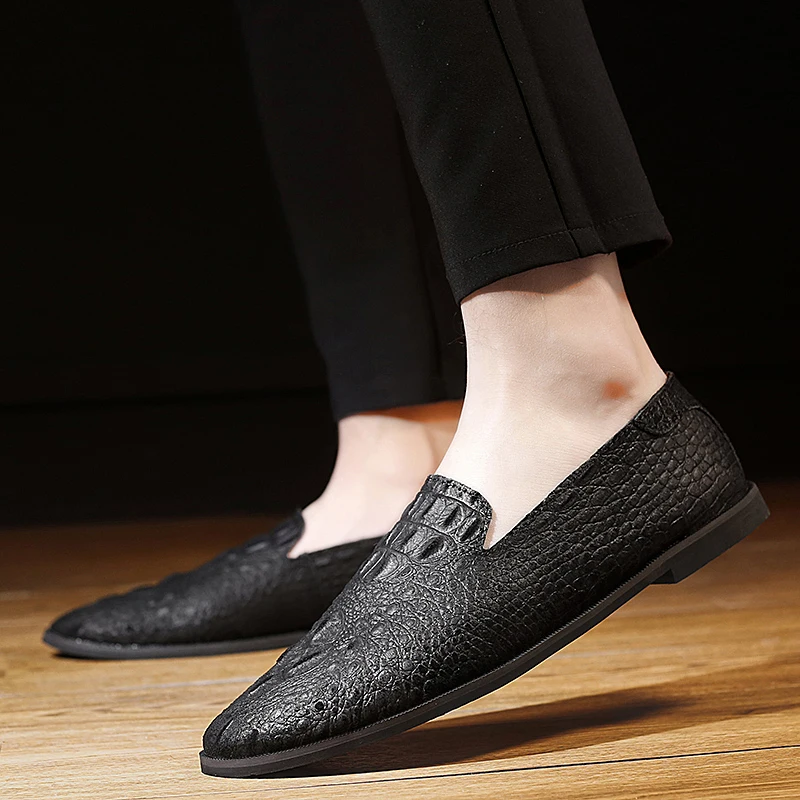 

genuine Leather Men Shoes Italian Casual Mens Loafers Moccasins Breathable Slip on Black man designer shoes Gommino Zapatos