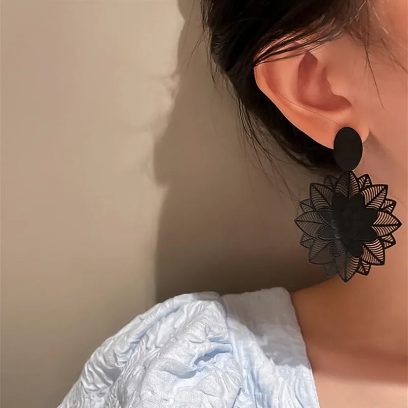 Vintage Black Forest Flower Big Hollow Pattern Earrings for Women Korean Exaggerated Temperament Gothic Accessories-flower earrings