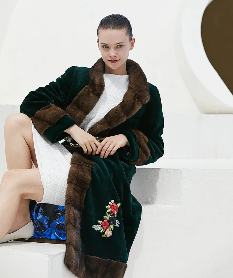 Ftangaiur Winter Import Velvet Mink Coat For Female Embroidery Slim Natural Fur Coat Women's X-Long Real Mink Fur Coats