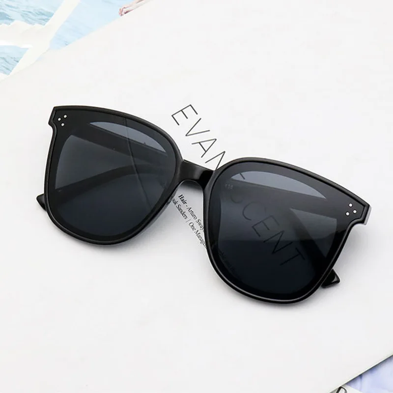 

2020 New Sunglasses Explosion Style Korean Version Of The Tide Square Net Red Tide With The Same Sunglasses Street Style Unisex