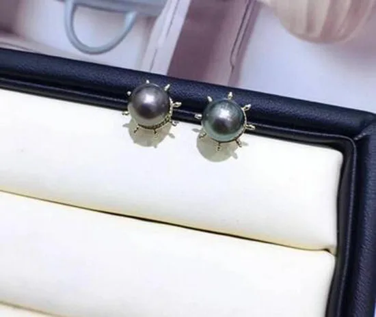 charming 9-10mm tahitian round black green pearl earring 18k