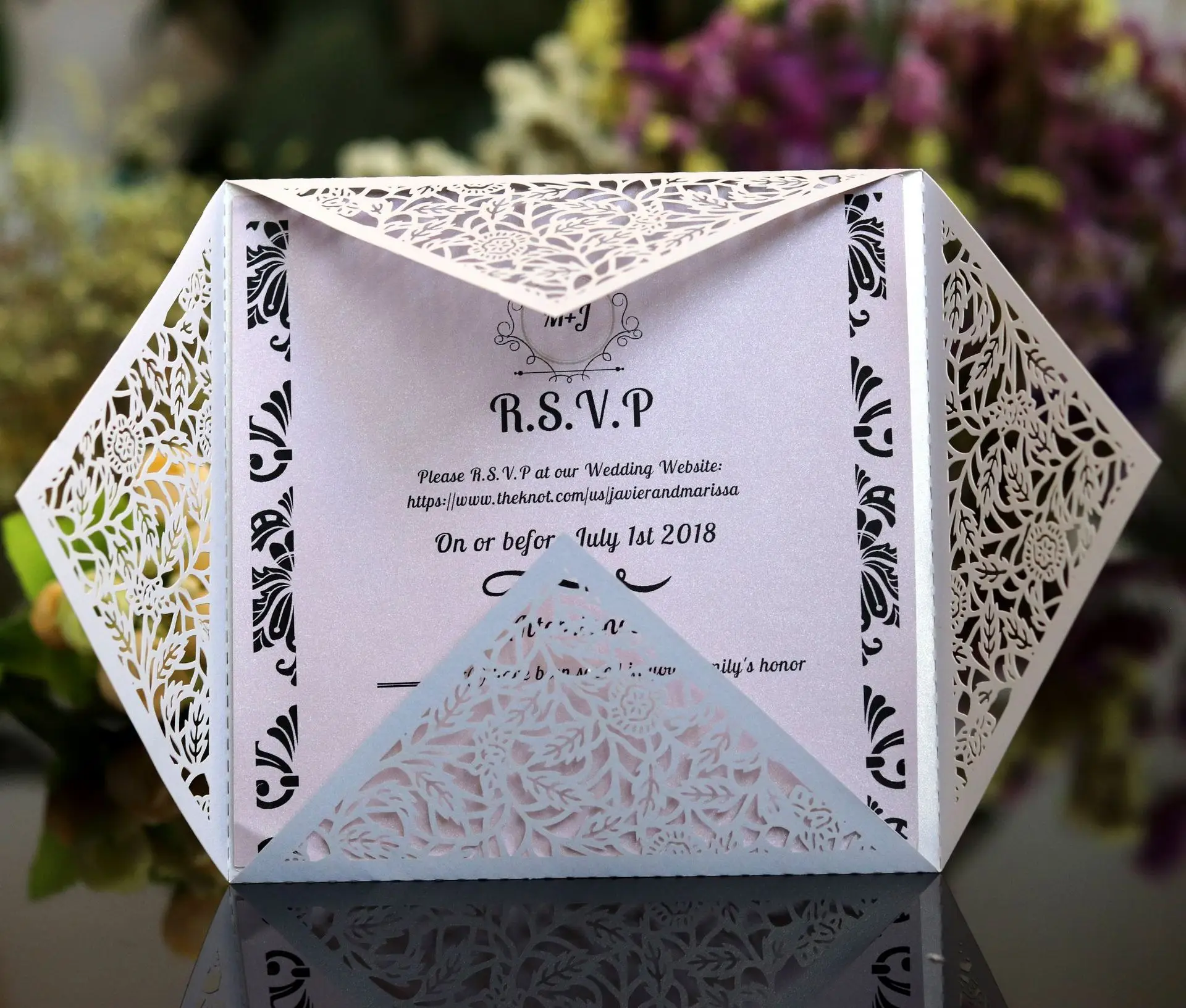 10pcsWedding Пригласительные открытки высокого класса костюм лазерный вырез индивидуальный заказ цвета слоновой кости многоцветной флэш-конверт и ремень обеспечивают печать s