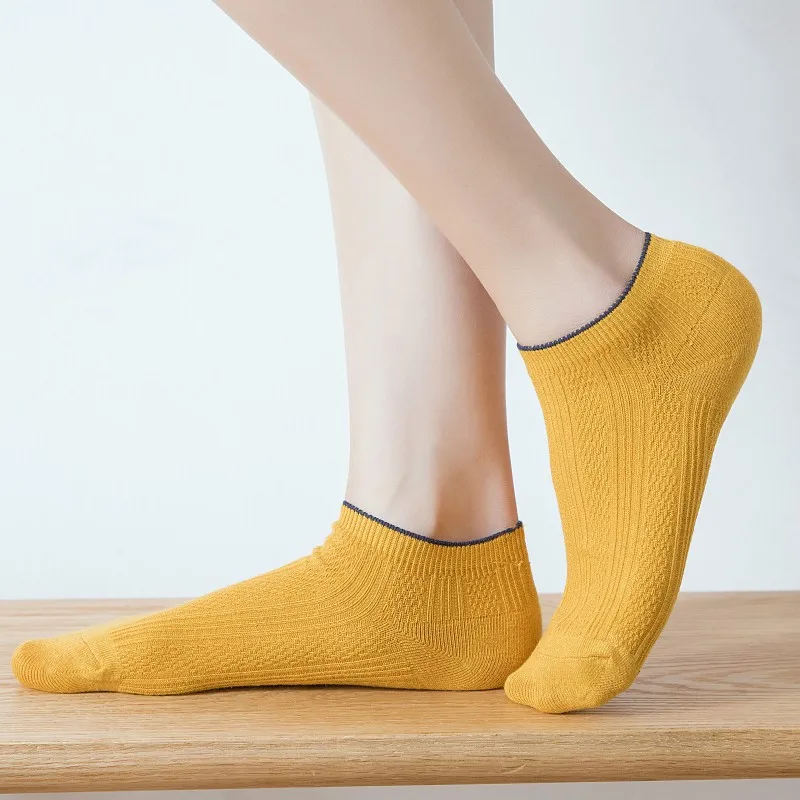 20 пара/лот; сезон весна-лето; Хлопковые женские носки; Модные дышащие короткие носки для девочек; удобные повседневные женские Носки ярких цветов