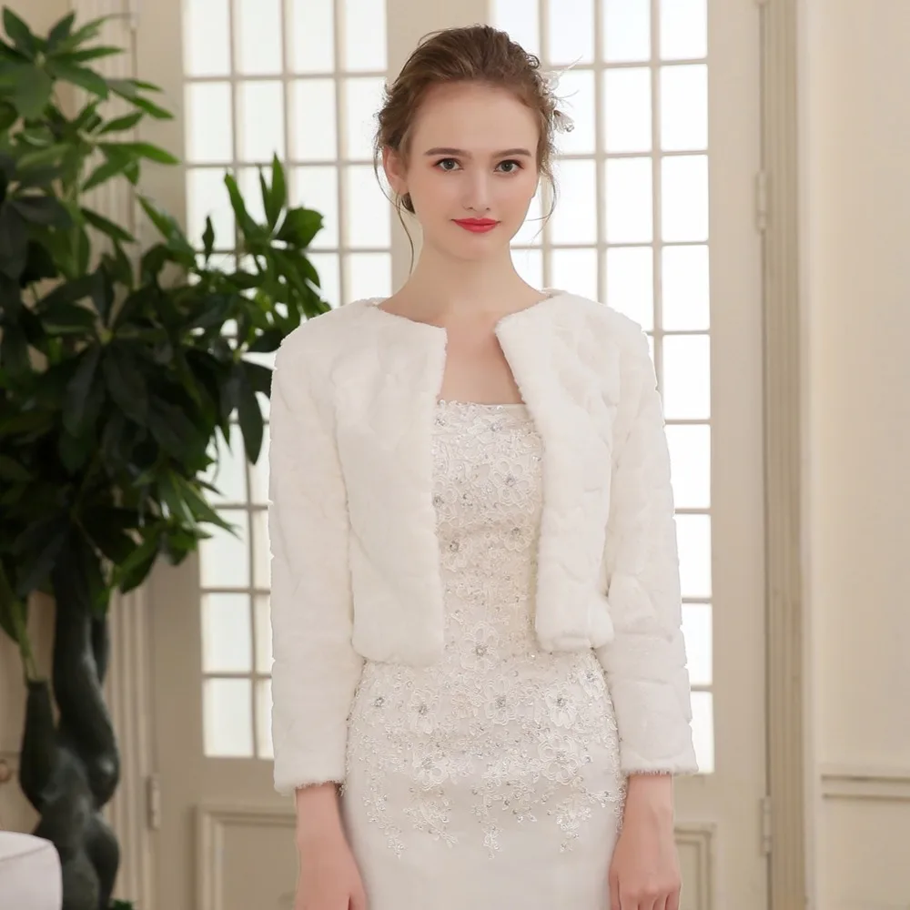

2019 Hot Sale in stock Ivory Red Fur Wedding Wraps Women Winter 3/4 Length Sleeves Warm Fur Bridal Jacket Elegant Evening Coat