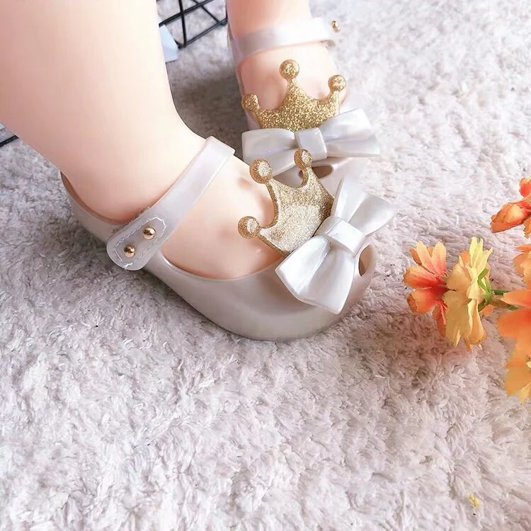Mini Melissa/Новинка года; прозрачные сандалии для девочек; летние сандалии с короной; милые детские сандалии Melissa; пляжная обувь; обувь для малышей; 13-18 см