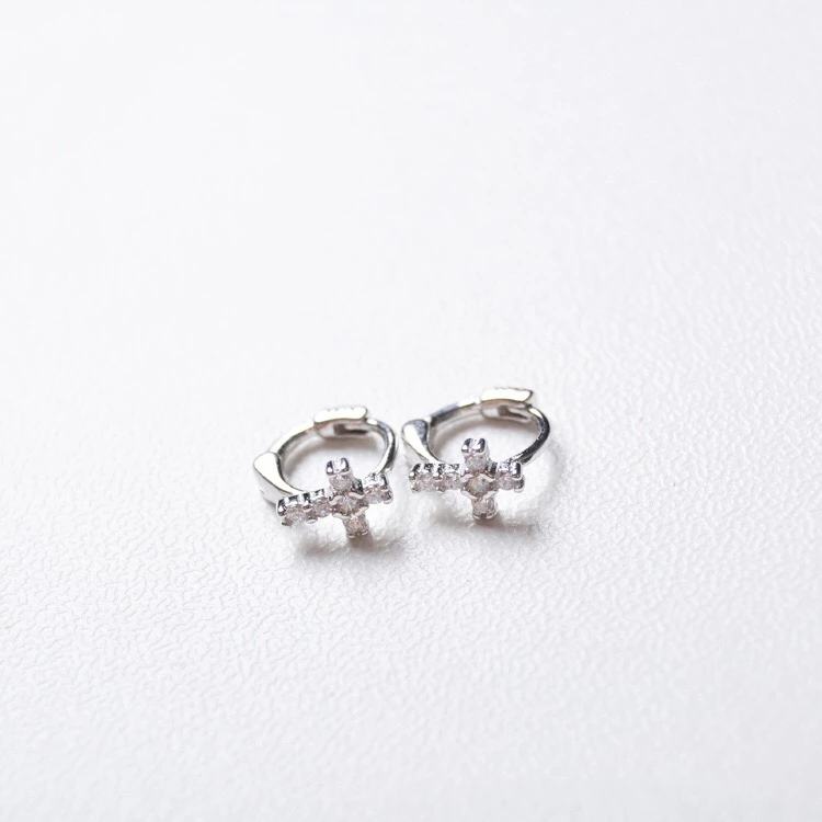 Серьги из стерлингового серебра 925 пробы, модные серьги из циркона, крест, кость, Пряжка для ушей, милые дикие тренды, дикие женские ювелирные украшения для ушей