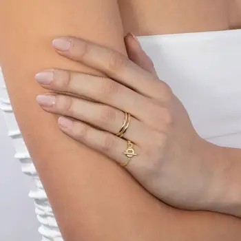

Toggle clasp shaped chain ring Gold color simple girl women finger jewelry US size 6 7 8