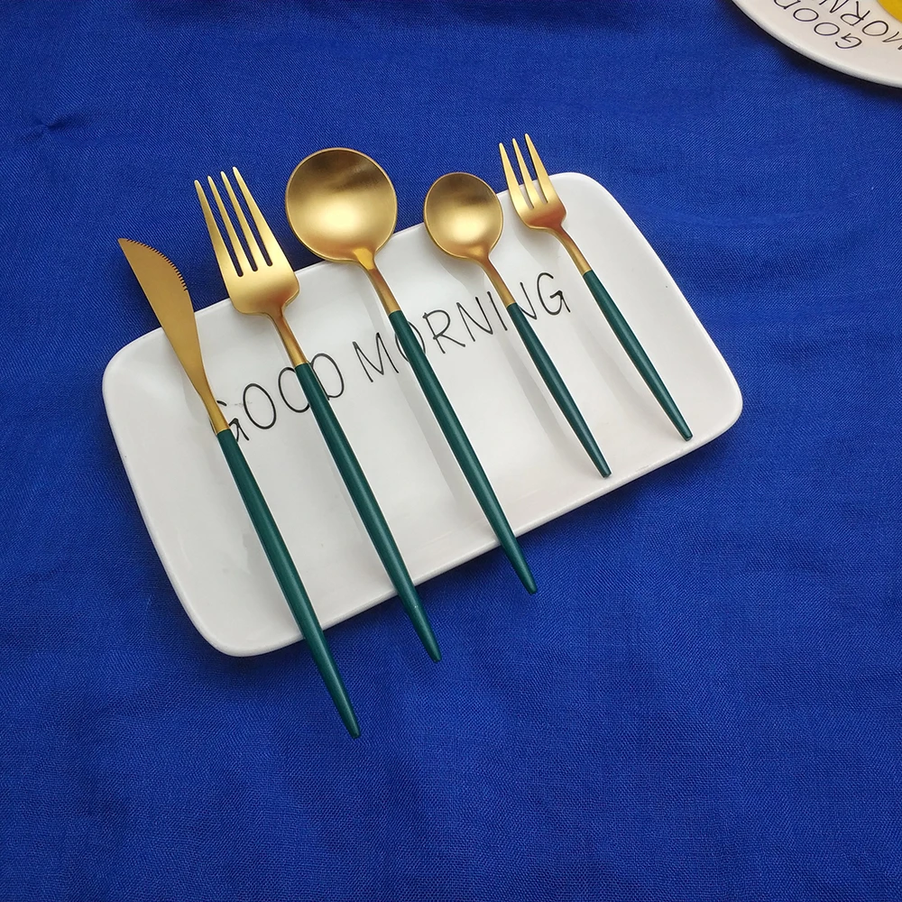 Hot Sale Small Size fourchettes couteaux cuilleres silverware stainless steel White Gold cutlery fork spoon knife dining set - Цвет: 5pcs
