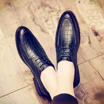 

Men Dress Loafers shoes ouotdoor Business Wedding Brand Men Shoes Breathable Banquet Sequin Gold Black Shoes Chaussure Homme