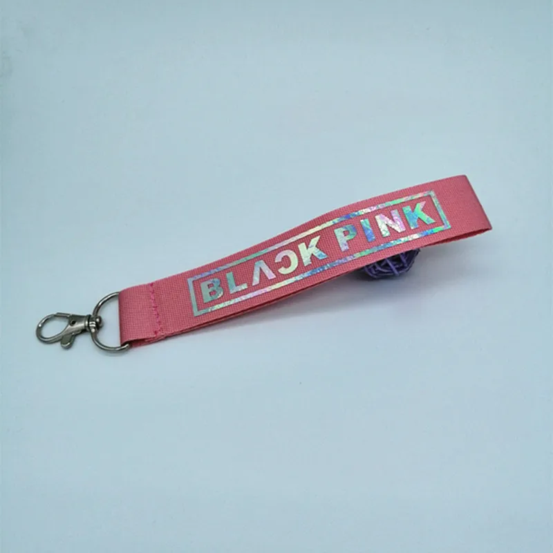 Free shipping Kpop Blackpink Album LISA ROSE JENNIE Nylon KeyChain Discoloration Laser Name Key Chain Women Bag Jewelry B099