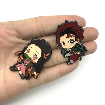 

2020 New Arrivals Anime Demon Slayer: Kimetsu no Yaiba Kamado Tanjirou Pin Button Rubber Brooch Badge