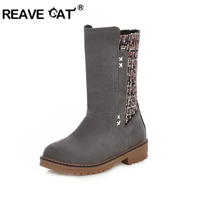 REAVE CAT/зимняя обувь зимние сапоги до середины икры зимние сапоги из флока без застежки на низком толстом каблуке в стиле пэчворк женская обувь серого цвета