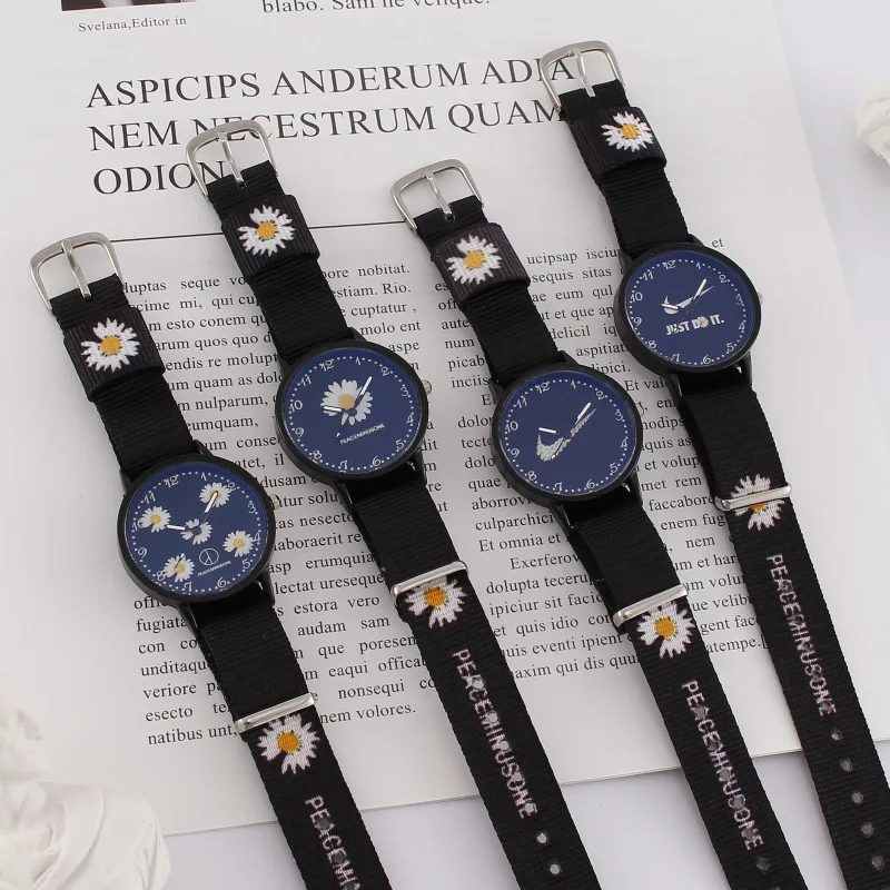 

Ms hot style little Daisy watch quartz canvas GD GD paragraphs with flowers ins wind over the fire