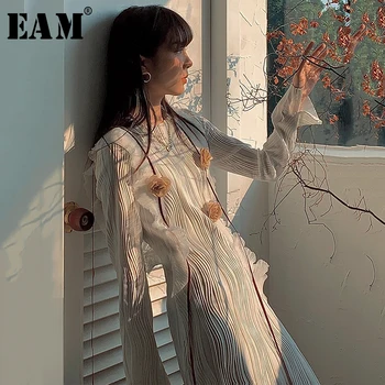 

[EAM] Women White Pleated Three-dimensional Flower Dress New Round Neck Long Sleeve Loose Fit Fashion Spring Summer 2020 1T502