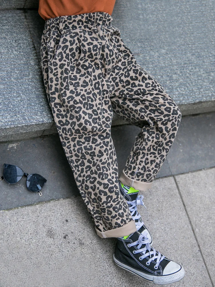 Джинсы для девочек с леопардовым принтом весна-осень г., новые корейские повседневные брюки детские свободные штаны для подростков большие девочки 6, 7, 8, 9, 10, 12