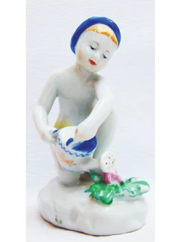 

Boy with a lake (young gardener), 11 cm. USSR, Lomonosov Porcelain Factory, 1957-середина 1960 s