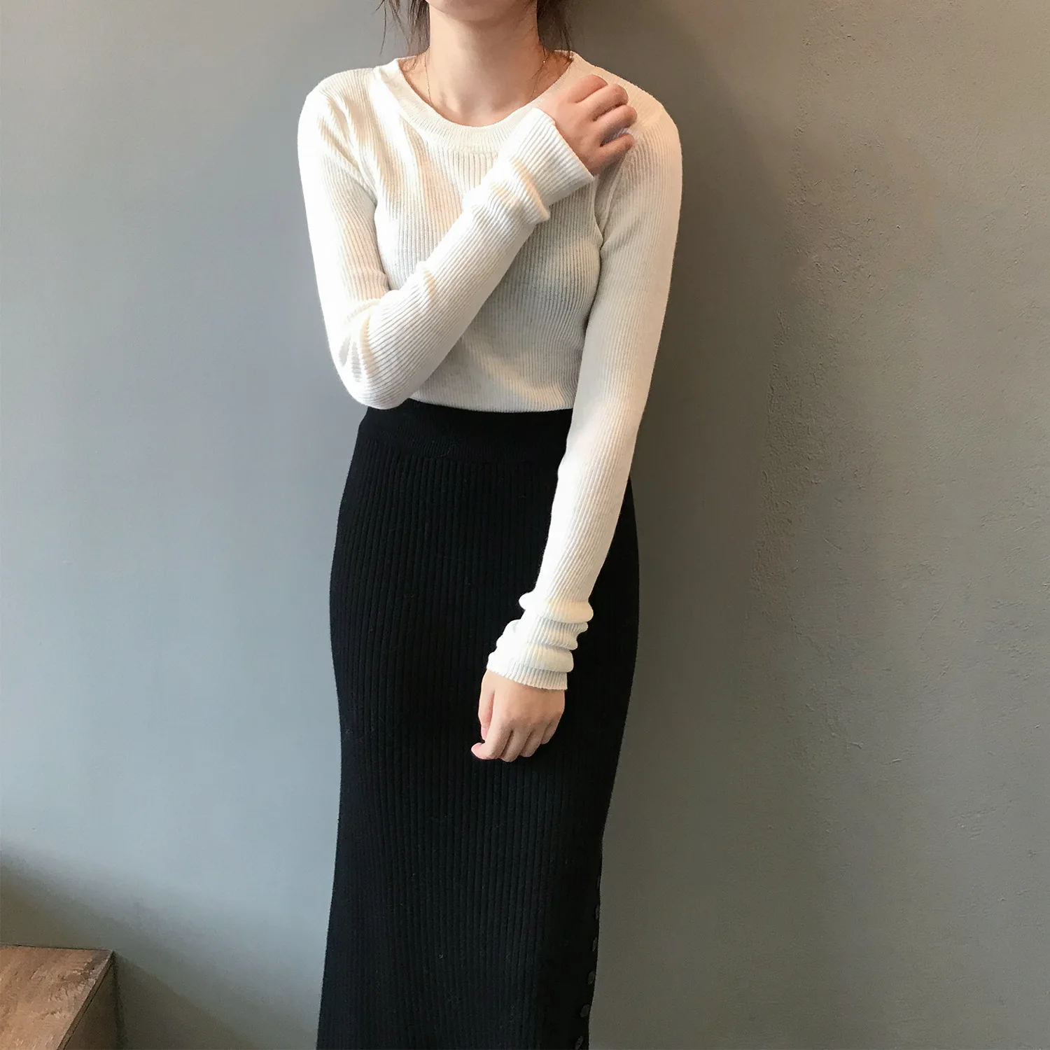 Autumn and winter sweater women solid color women sweater round neck knitted sweater Slim long sleeve winter sweater women Autumn and winter sweater women solid color women sweater round neck knitted sweater Slim long sleeve winter sweater women