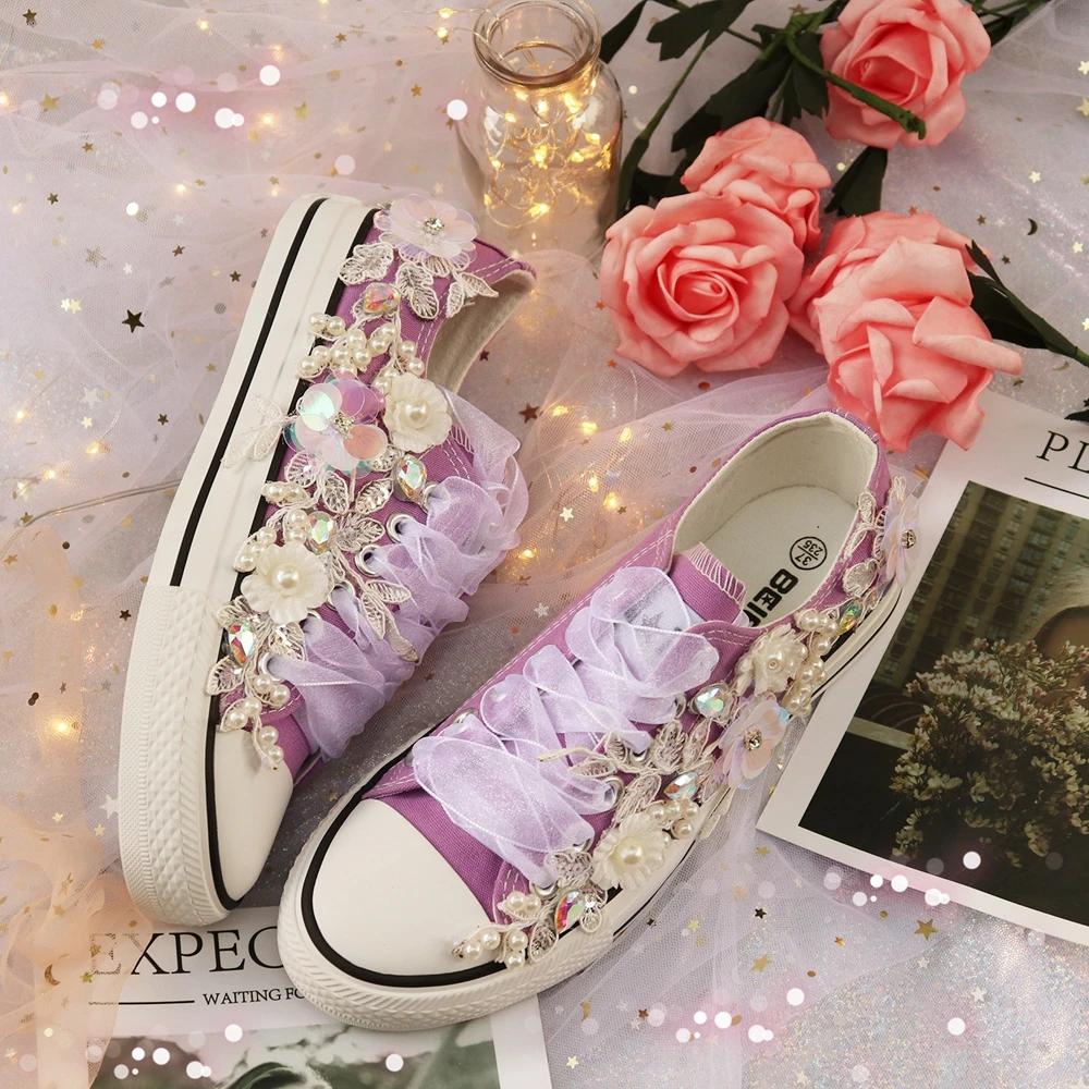 Сверкающая парусиновая обувь фиолетового цвета; женские кроссовки с цветами, блестками, жемчугом и бусинами; роскошные свадебные туфли на плоской подошве; обувь для невесты; tenis feminino