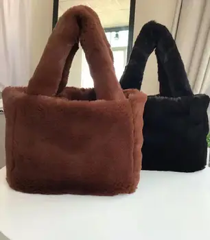 

Spot Winter Faux Fur Fleece T shirt match Handbag Bag