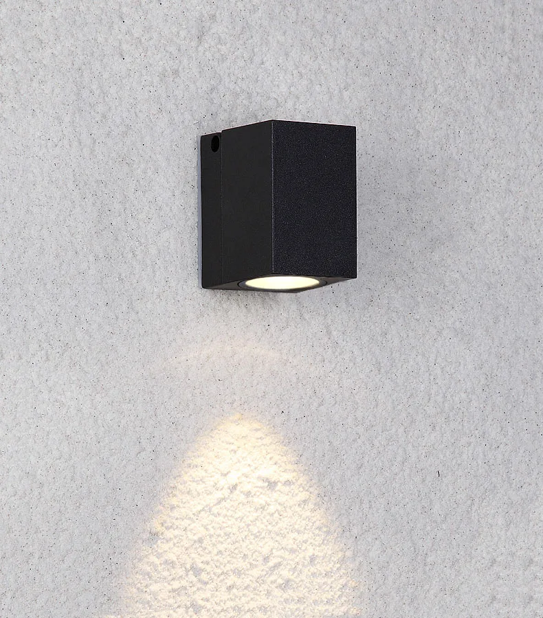 Adjustable outdoor wall light (6)