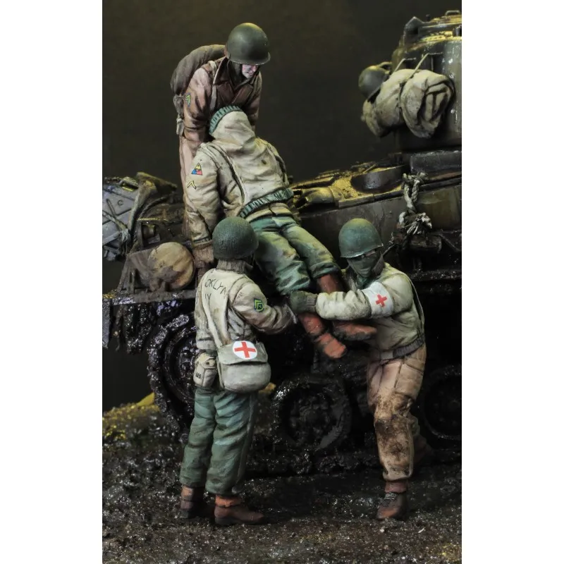 1/35 набор для моделирования из смолы фигурка солдат США 4 фигурки (без автомобиля) |