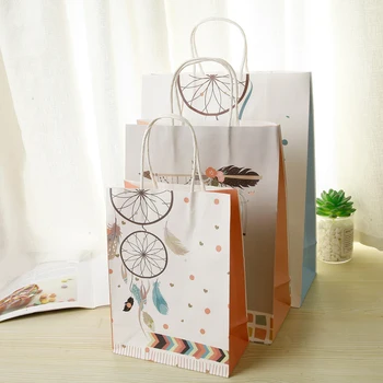 

30Pcs 22x16cm Gift Paper Bags Creative dream catcher Kraft paper bags with handle New Year Wedding Party Package bags Wholesale