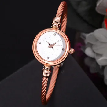 

Women Bracelet Style Quartz Watch Starry Sky Round Dial Wrist Watch with Alloy Band LL@17