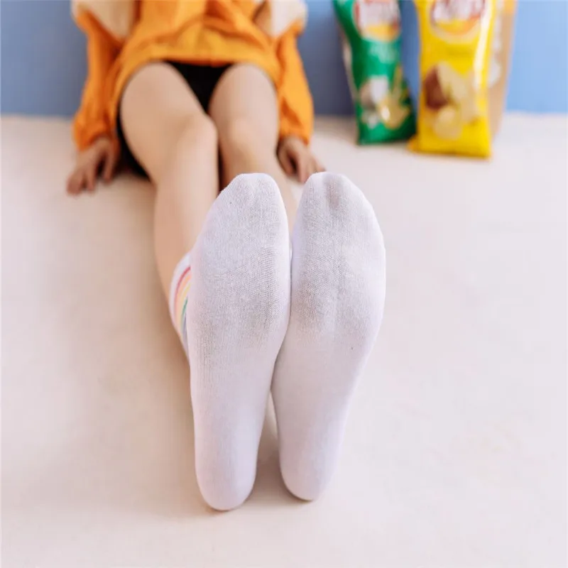 Зимние Модные Хлопковые женские носки в радужную полоску Harajuku корейский Kawaii колледж Ветер спортивный скейтборд тренд повседневные забавные носки