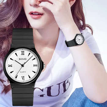 

New Style Women Fashion Quartz Watch Simple Retro Waterproof Wrist Watch with Silicone Strap