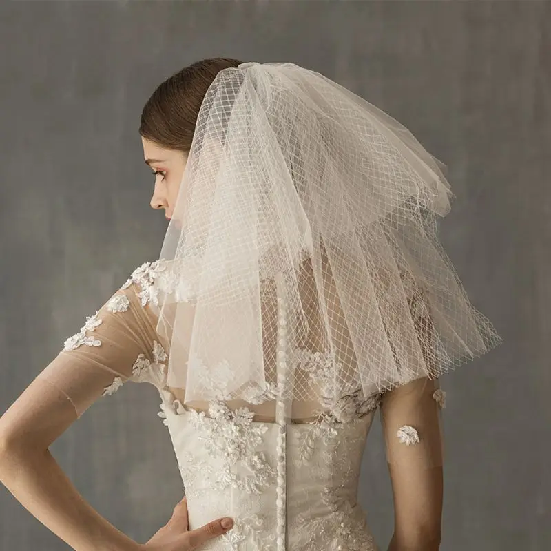

Multi Layer Womens Tulle Short Fluffy Wedding Veil Hollow Out Rhombus Grid Mesh Bridal Marriage Hair Accessories with Comb N84D